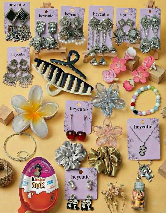 25-Piece Luxury Gift Hamper – “A Perfect Surprise for Her"